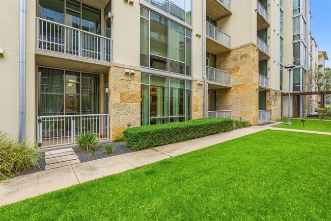 Building Photo - 1600 Barton Springs Rd