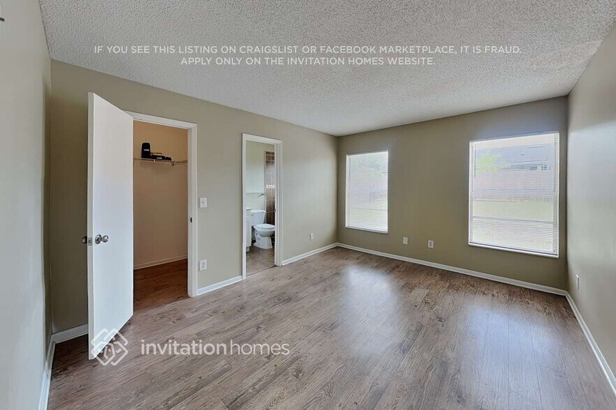 Building Photo - 207 Springview Dr
