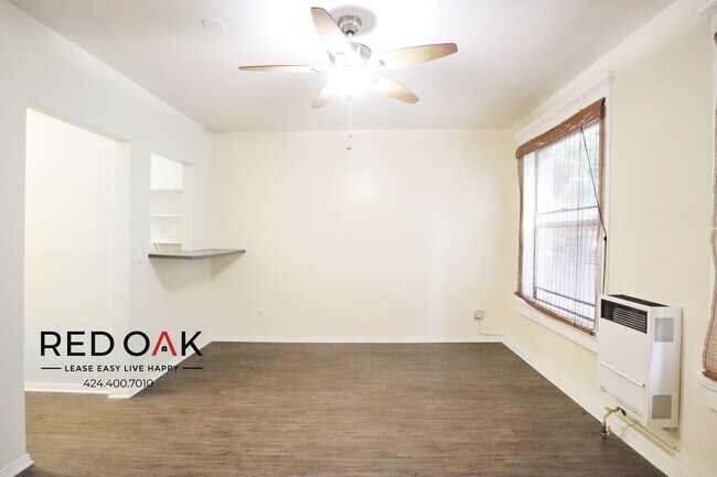 Building Photo - Completely Remodeled Top Floor Studio With...