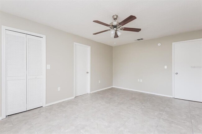 Building Photo - 604 Basingstoke Ct