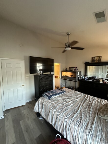 Master Bedroom (Updated flooring) - 6989 Earlston Dr