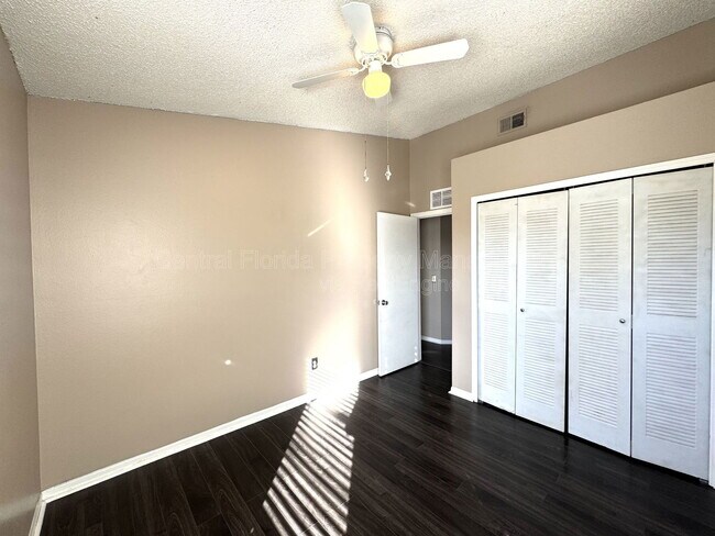 Building Photo - 2802 Curry Village Ln