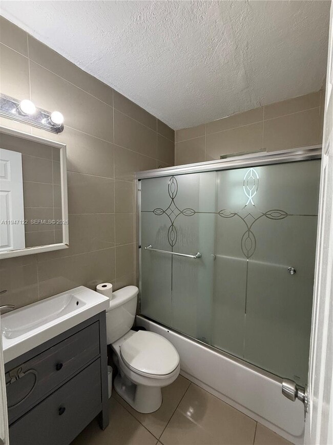 Building Photo - 5715 Arthur St