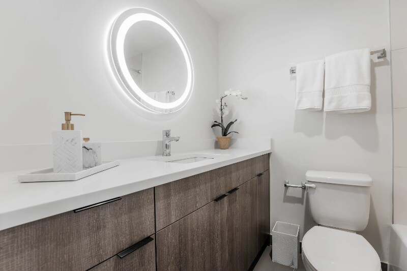 Building Photo - 33 E Chestnut St