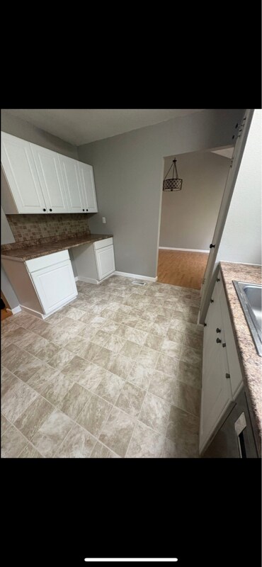 Building Photo - 86 Edward Dr