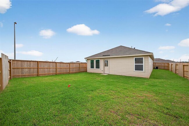 Building Photo - 102 Cedar Elm Ct