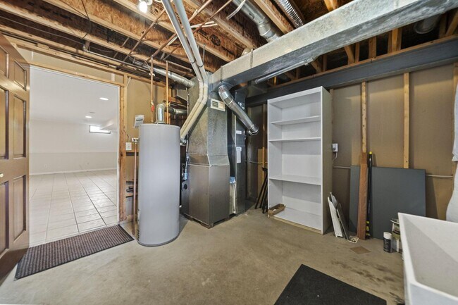 Building Photo - 7854 Astra Cir