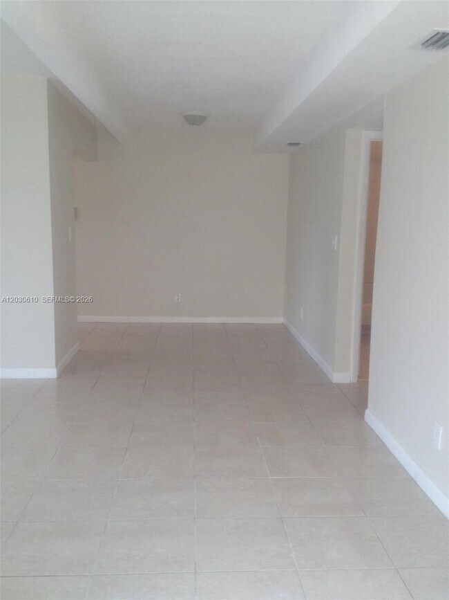 Building Photo - 1085 S Flagler Ave