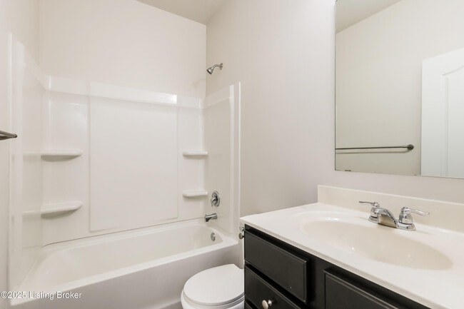 Building Photo - 6041 Edgemont Way