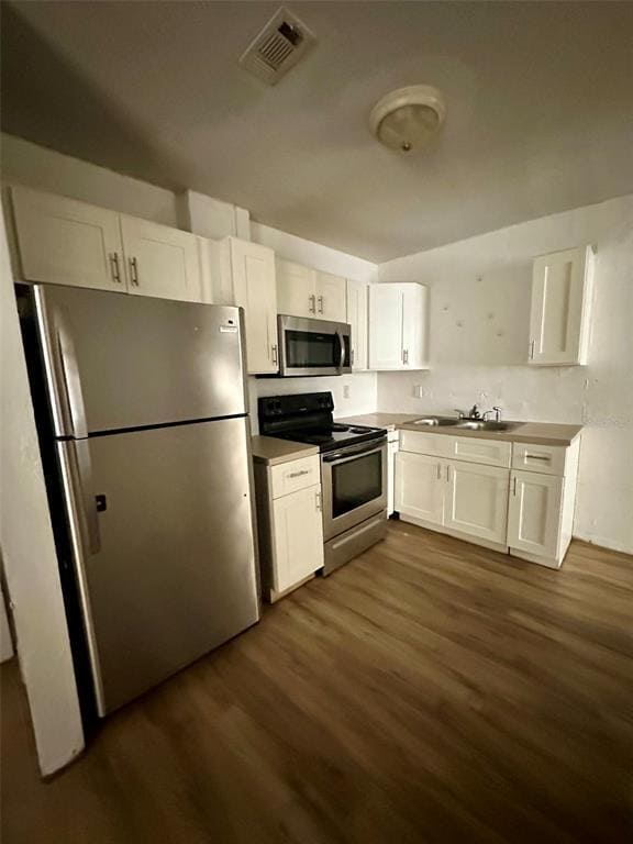 Building Photo - 649 NE Waldo Rd