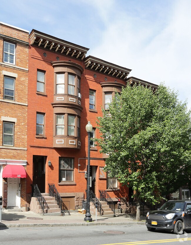Primary Photo - Bleeker Flats
