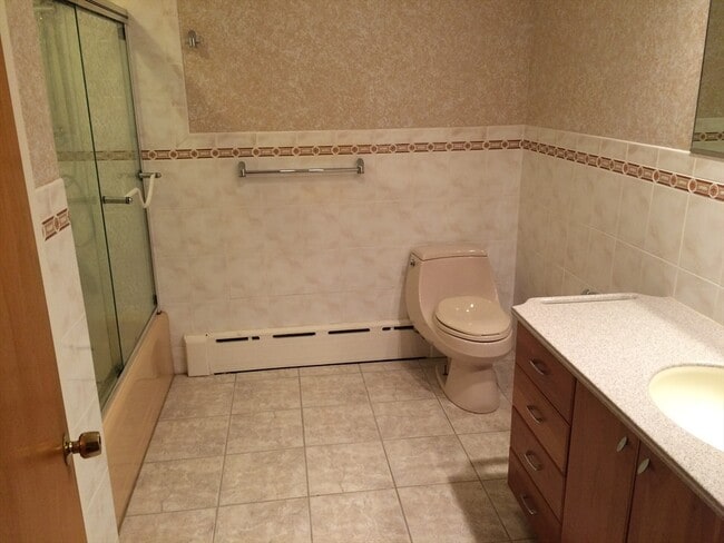 Building Photo - 83 Helena St