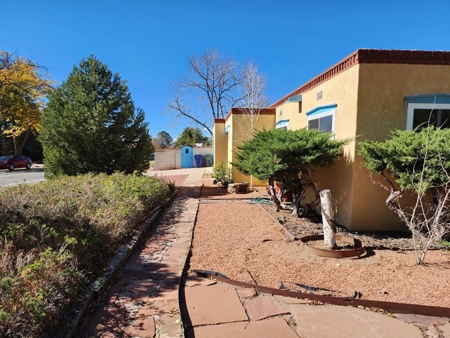 Building Photo - 1324 Galisteo Pkwy