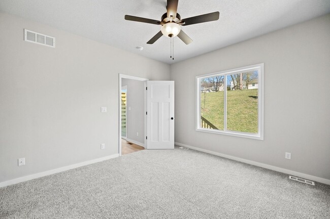 Building Photo - Brand New Townhome - Incredible Space