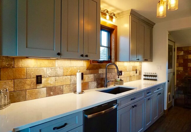 Newly remodeled kitchen with plenty of prep surfaces - 201 NW Harriman St
