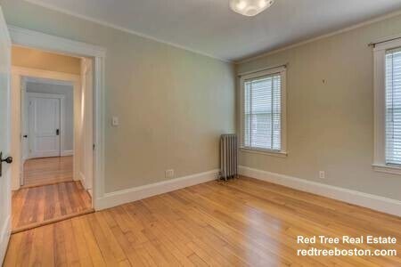 Building Photo - 384 School St