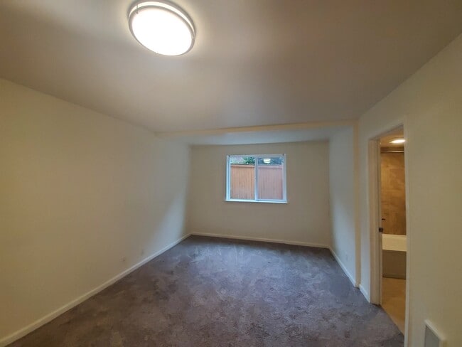 108 Master Bedroom with Bath - Beachwood Homes in Kirkland