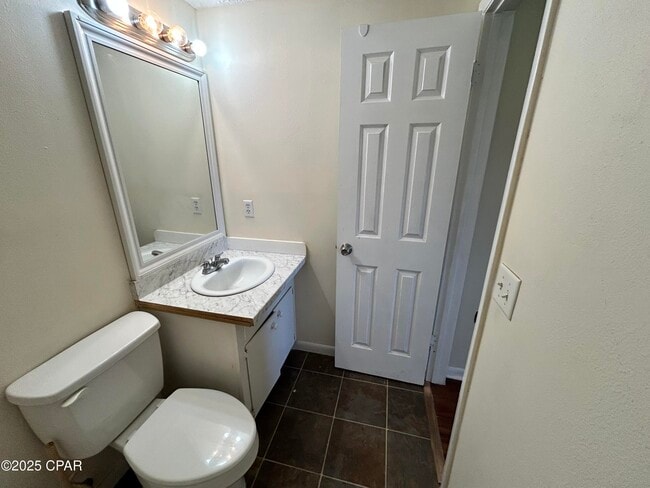 Building Photo - 1028 Bradley Cir