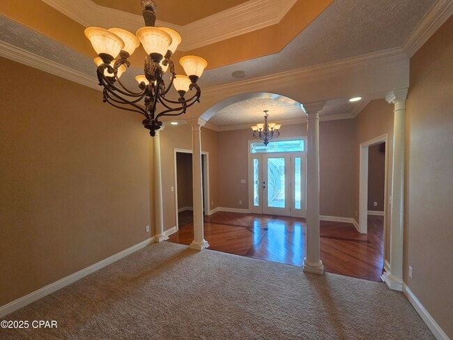 Building Photo - 3401 Hillcrest Dr