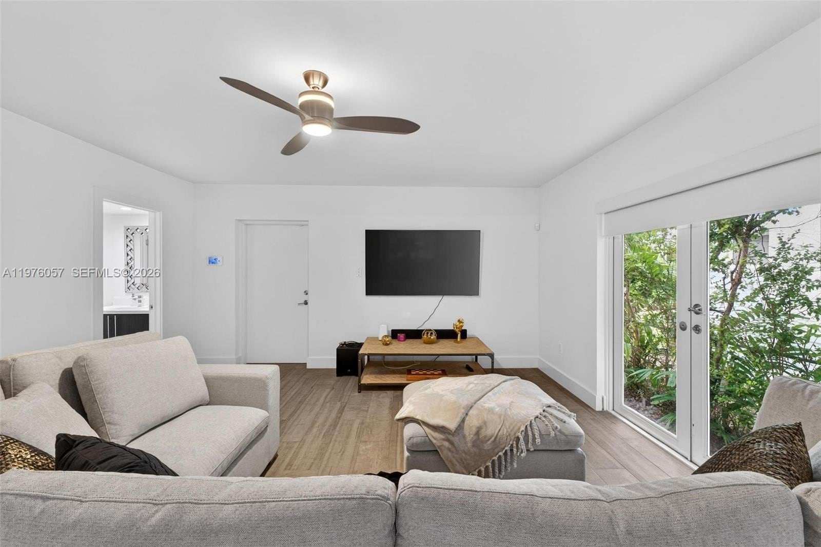 Building Photo - 3231 Salzedo St