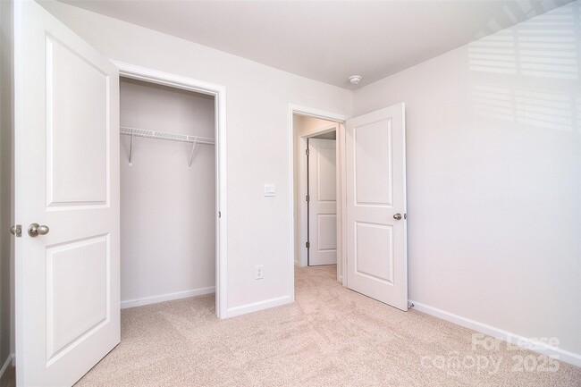 Building Photo - 5155 Hyrule Dr