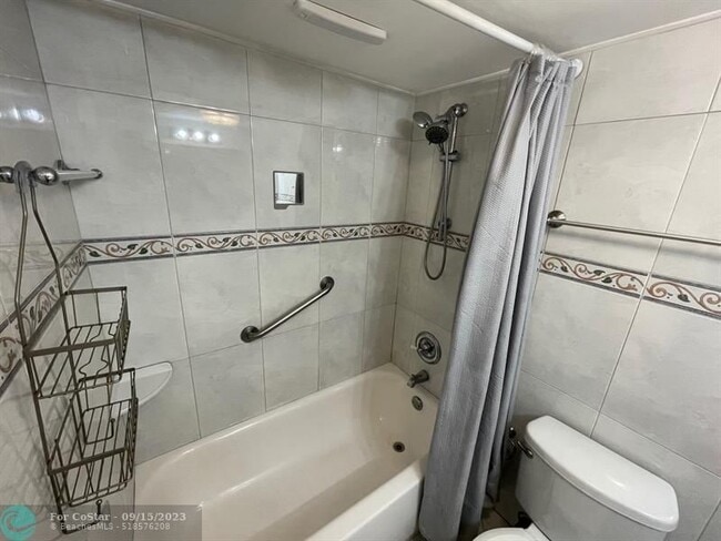 Building Photo - 200 172nd St