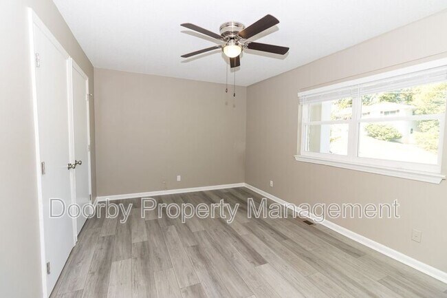 Building Photo - 5754 Taggart Dr