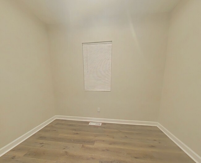 Building Photo - 249 Laurel Ave SW