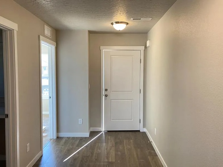 Building Photo - 11407 W Annata St