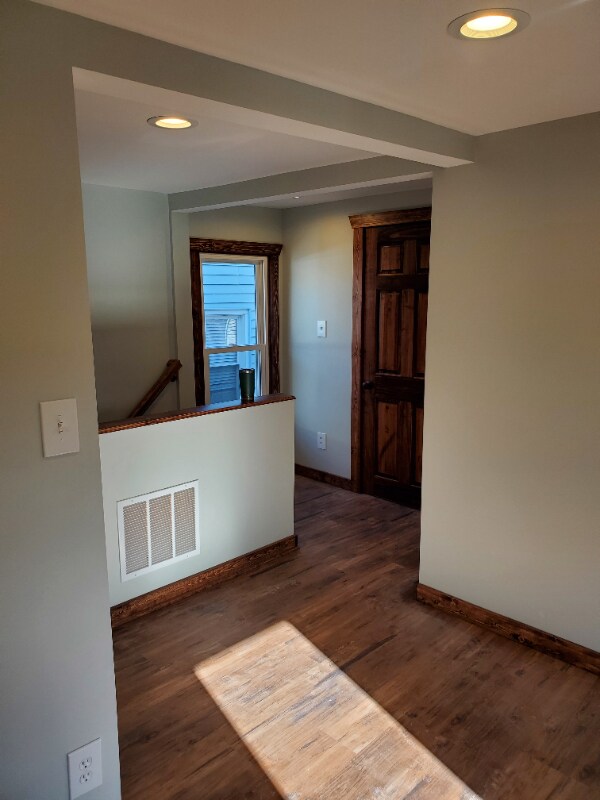 Building Photo - 195 E 2nd St