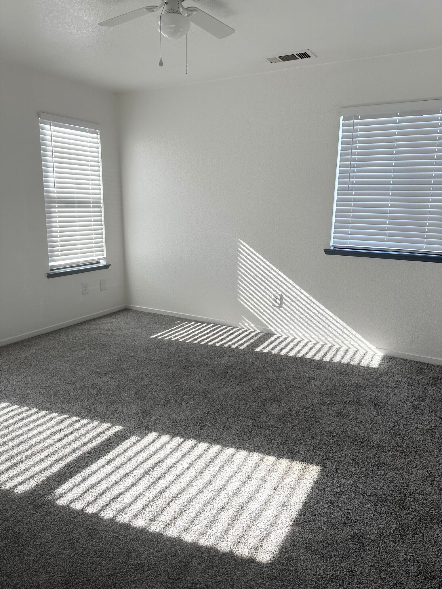 Building Photo - 3661 La Mancha Pl