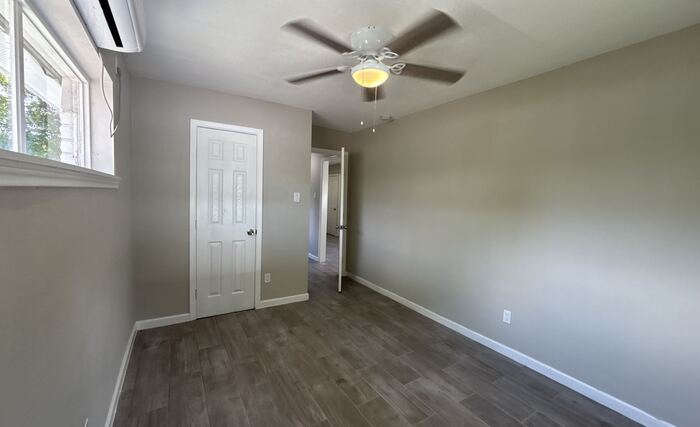 Building Photo - 3028 Francis St