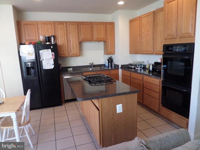 Building Photo - 845 Ferndale Terrace NE