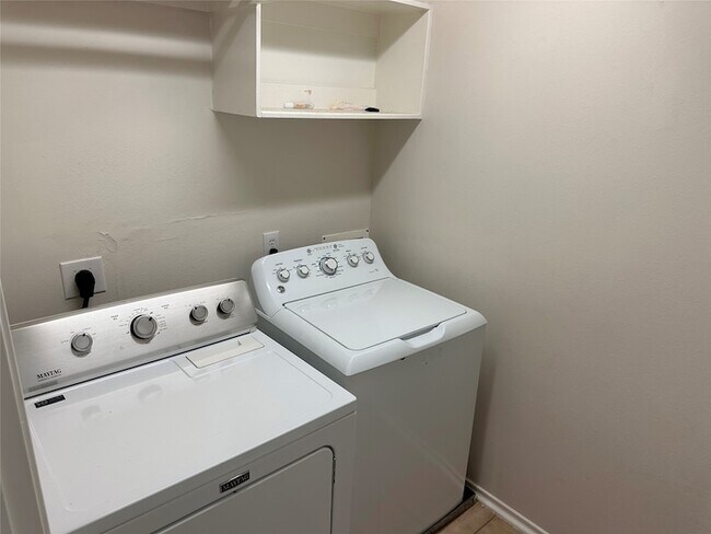 Building Photo - 11850 Ramla Place Trail