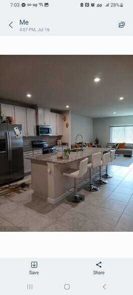 Building Photo - 383 Voltaire Dr