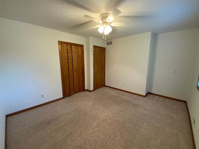 Building Photo - 201- 203 Briarcrest Ct