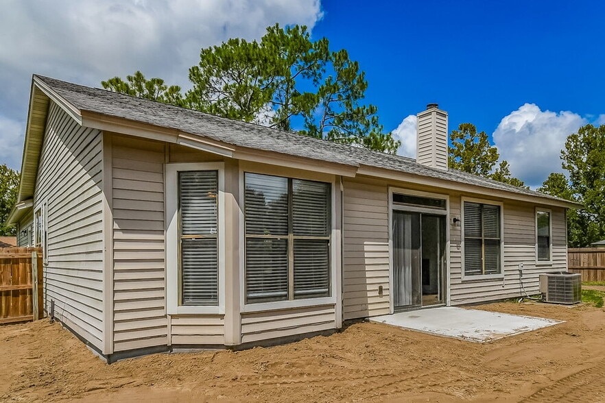 Building Photo - 7711 Collins Ridge Blvd