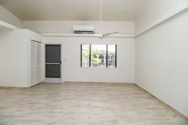 Building Photo - ANNUAL UNFURNISHED ** Wiggins Pass West **...