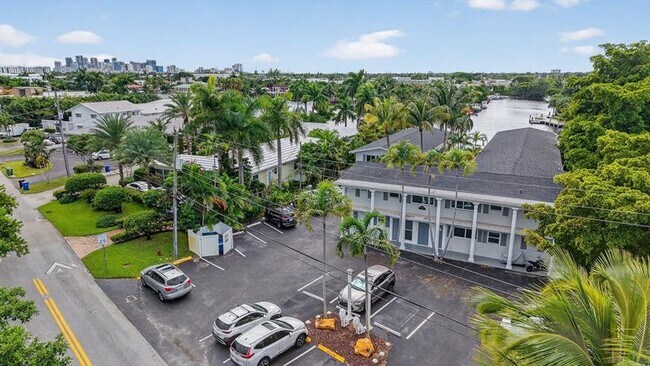 Building Photo - 1821 Middle River Dr