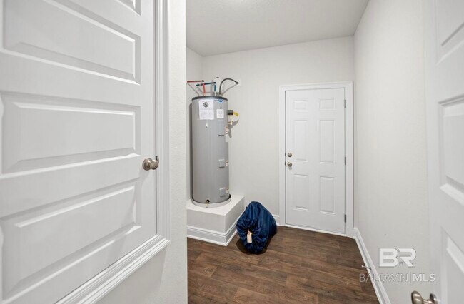 Building Photo - 13793 Shea Cir