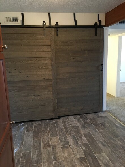 Building Photo - 7110 W 20th Ave