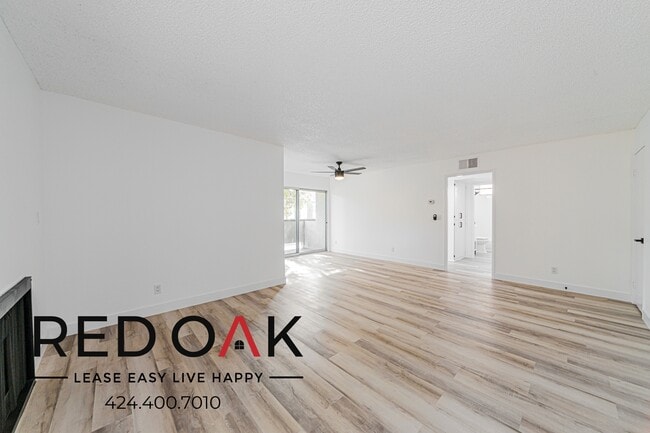 Building Photo - 9809 Regent St