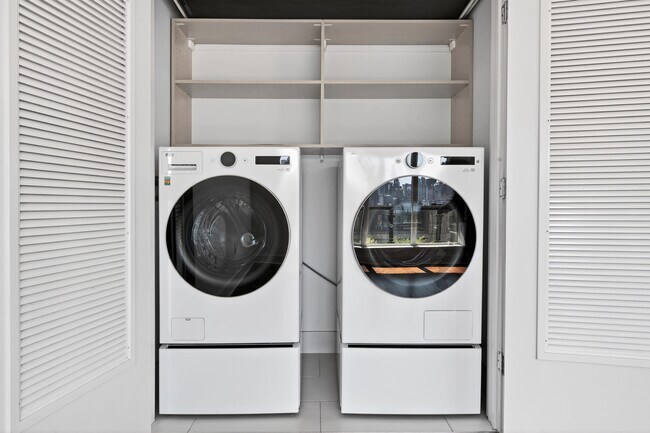 Building Photo - 100 Eton Row