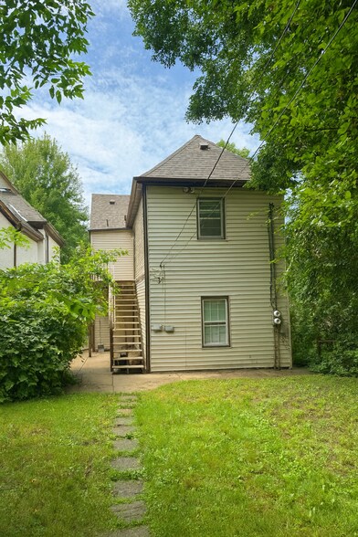 Building Photo - 2827 Polk St NE