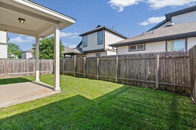 Building Photo - 9703 Sunny Swan Ct