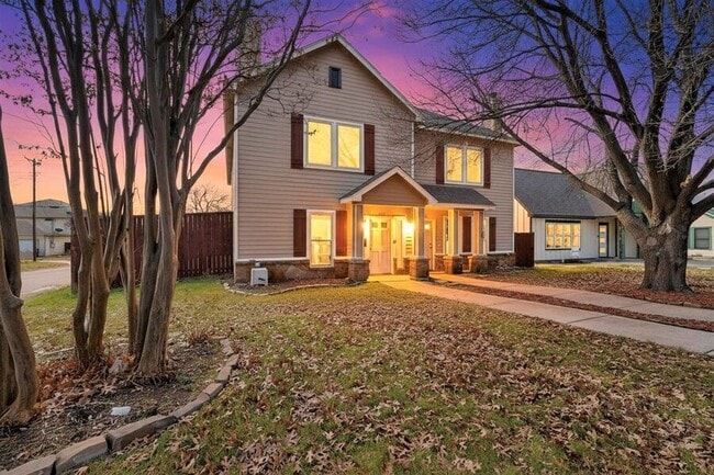 Building Photo - 4801 Birchman Ave