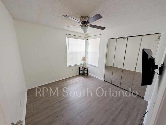 Building Photo - 3 Bed, 2 Bath Fully Furnished Condo Kissimmee