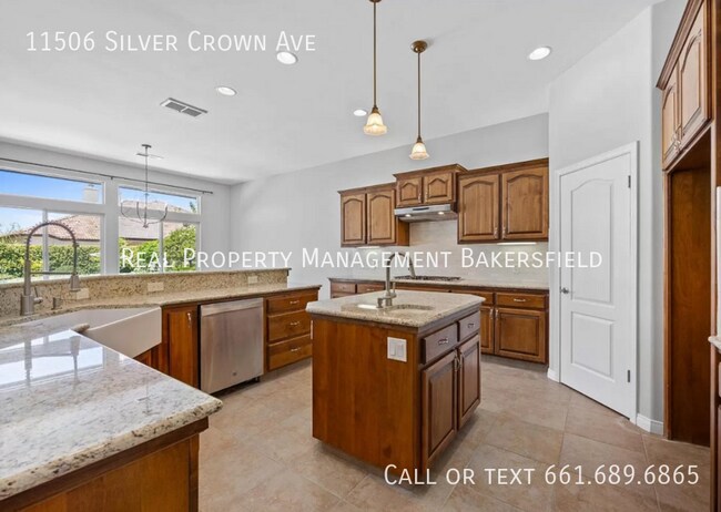 Building Photo - 11506 Silver Crown Ave