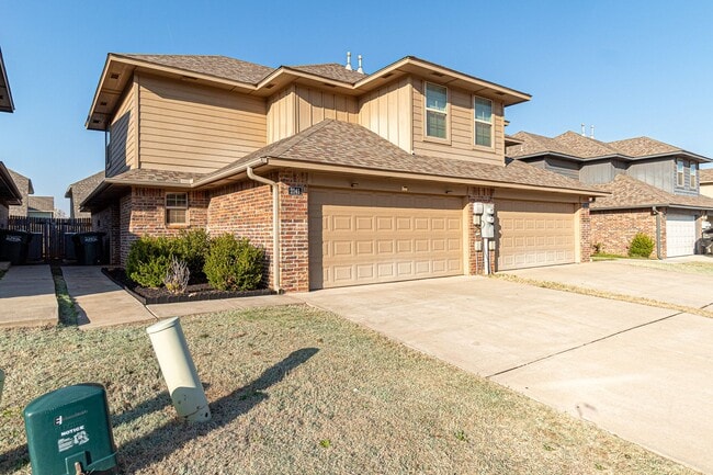 Building Photo - Buena Vida awaits for you!