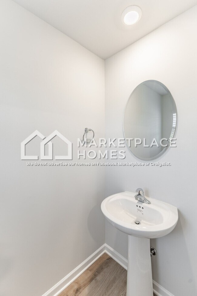 Building Photo - 4127 Hudson Ct SW